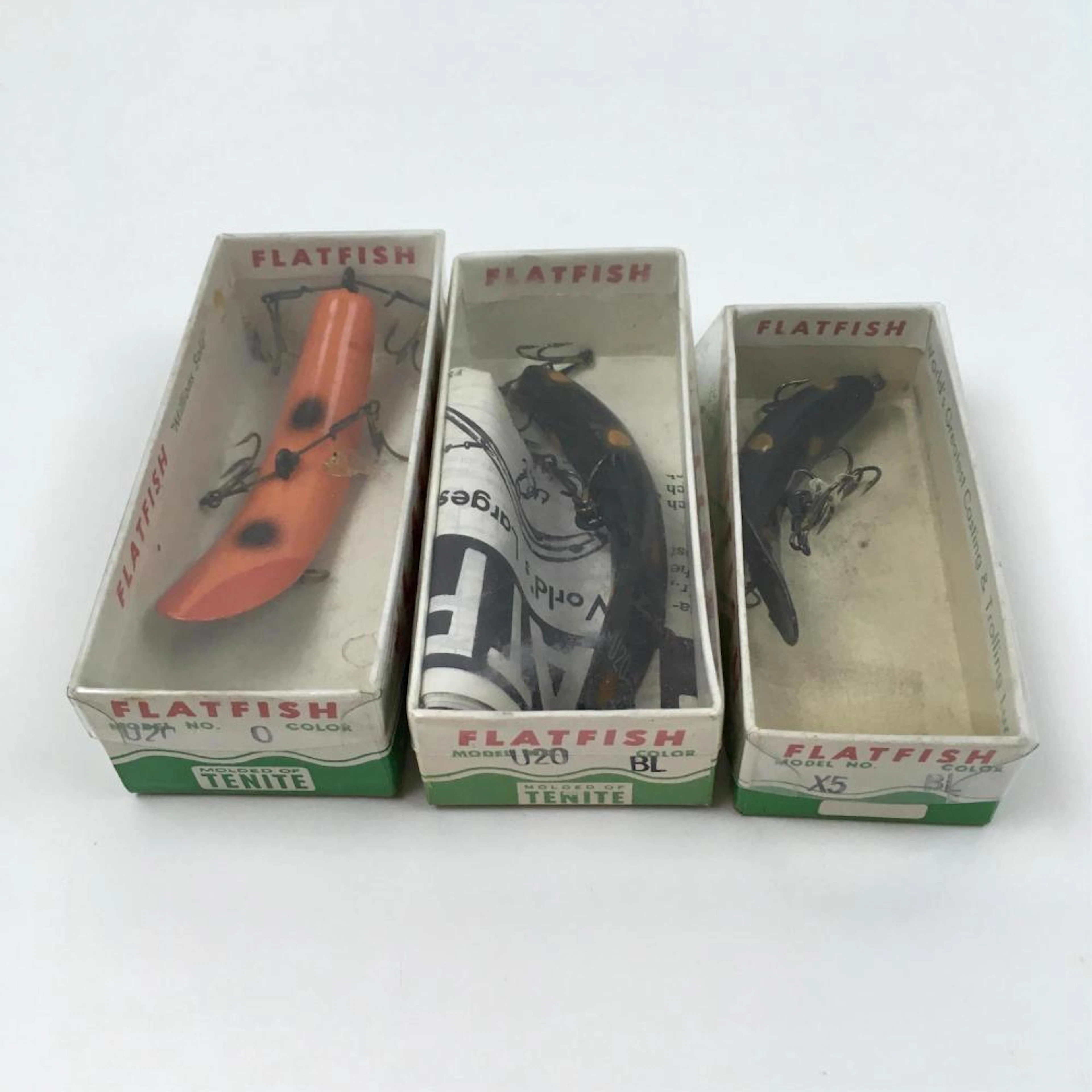 3 VINTAGE FLATFISH FISHING LURES