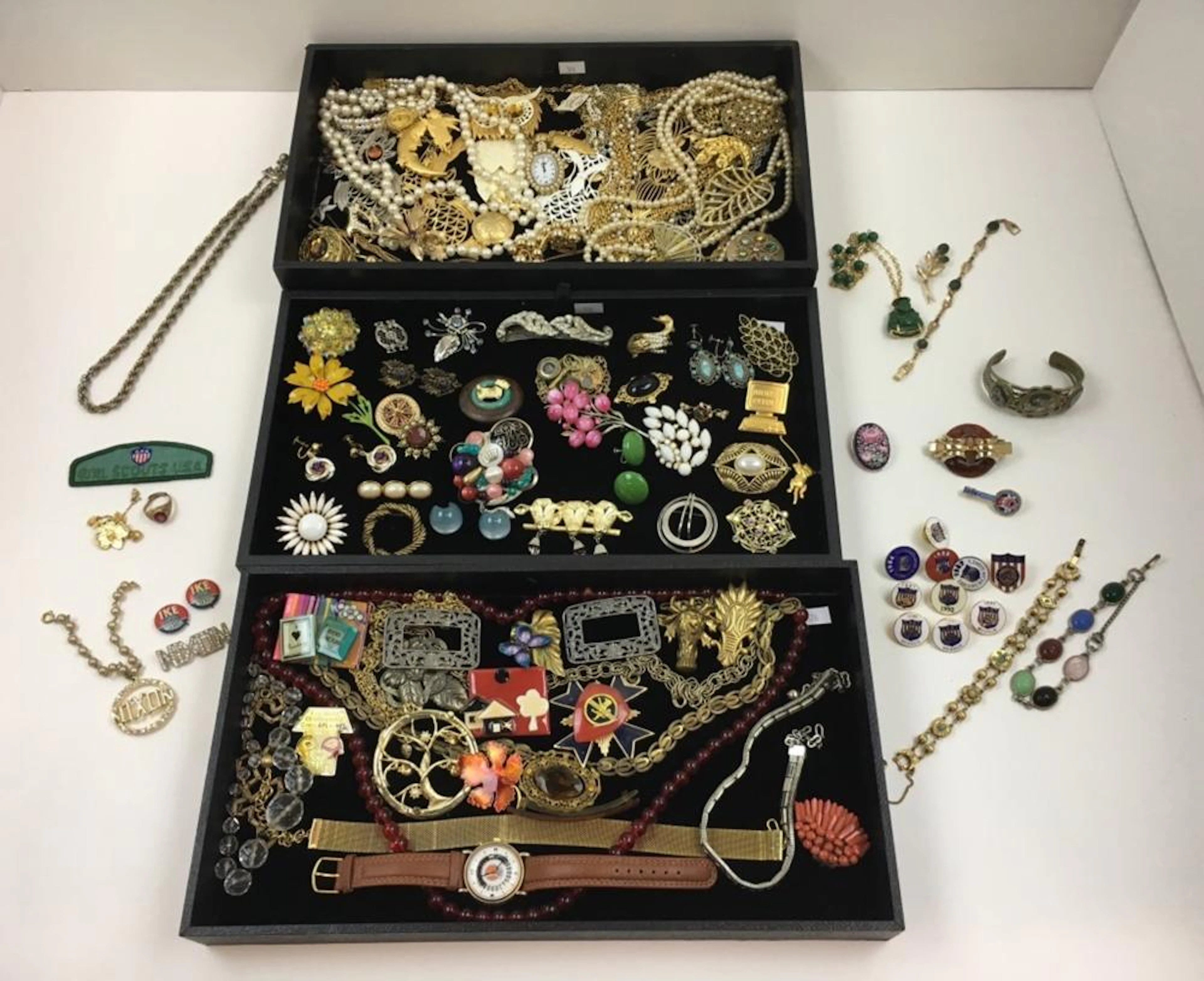 ASSORTED VINTAGE & FASHION COSTUME JEWELRY