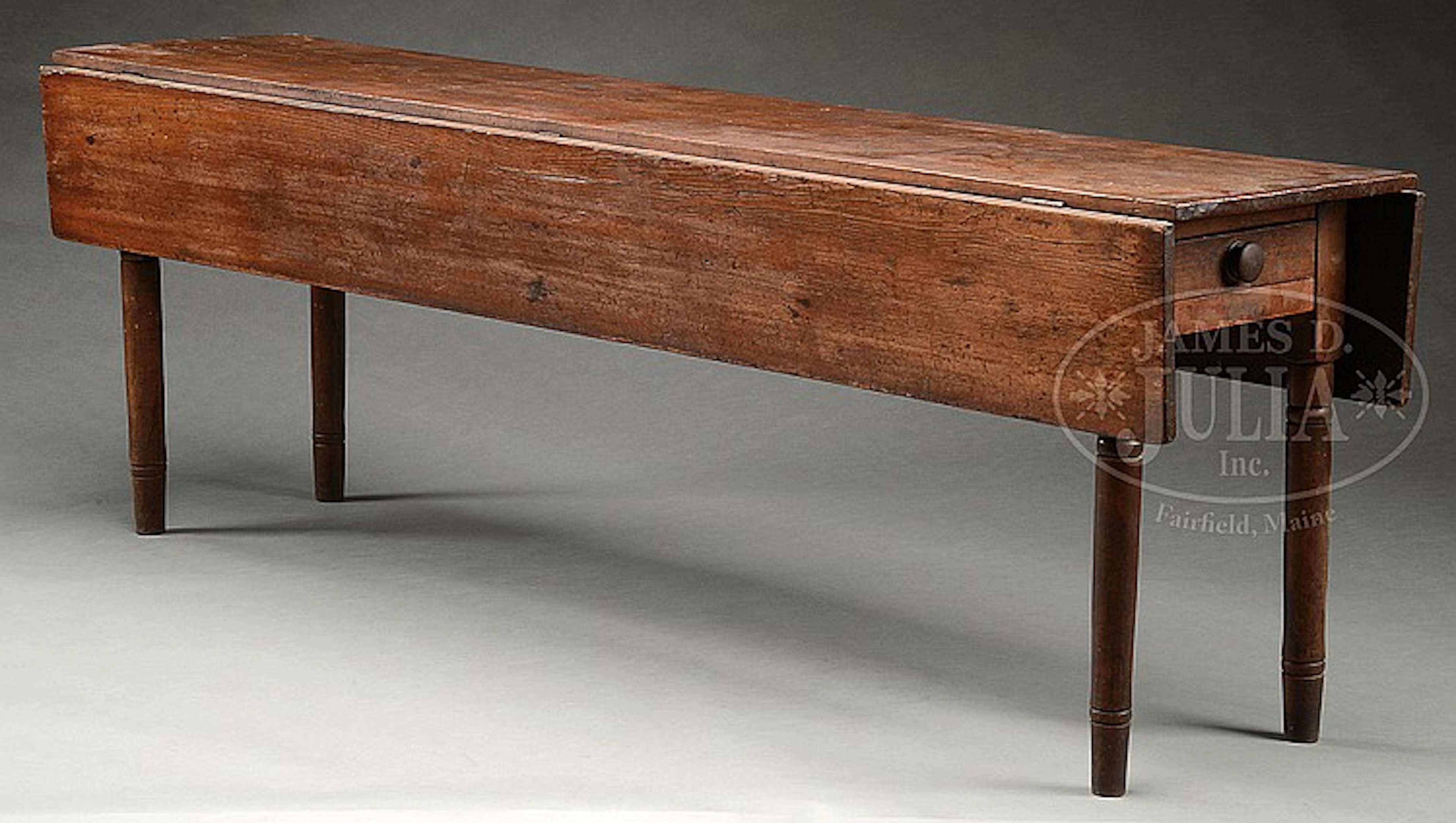 LARGE EARLY AMERICAN PINE HARVEST TABLE.