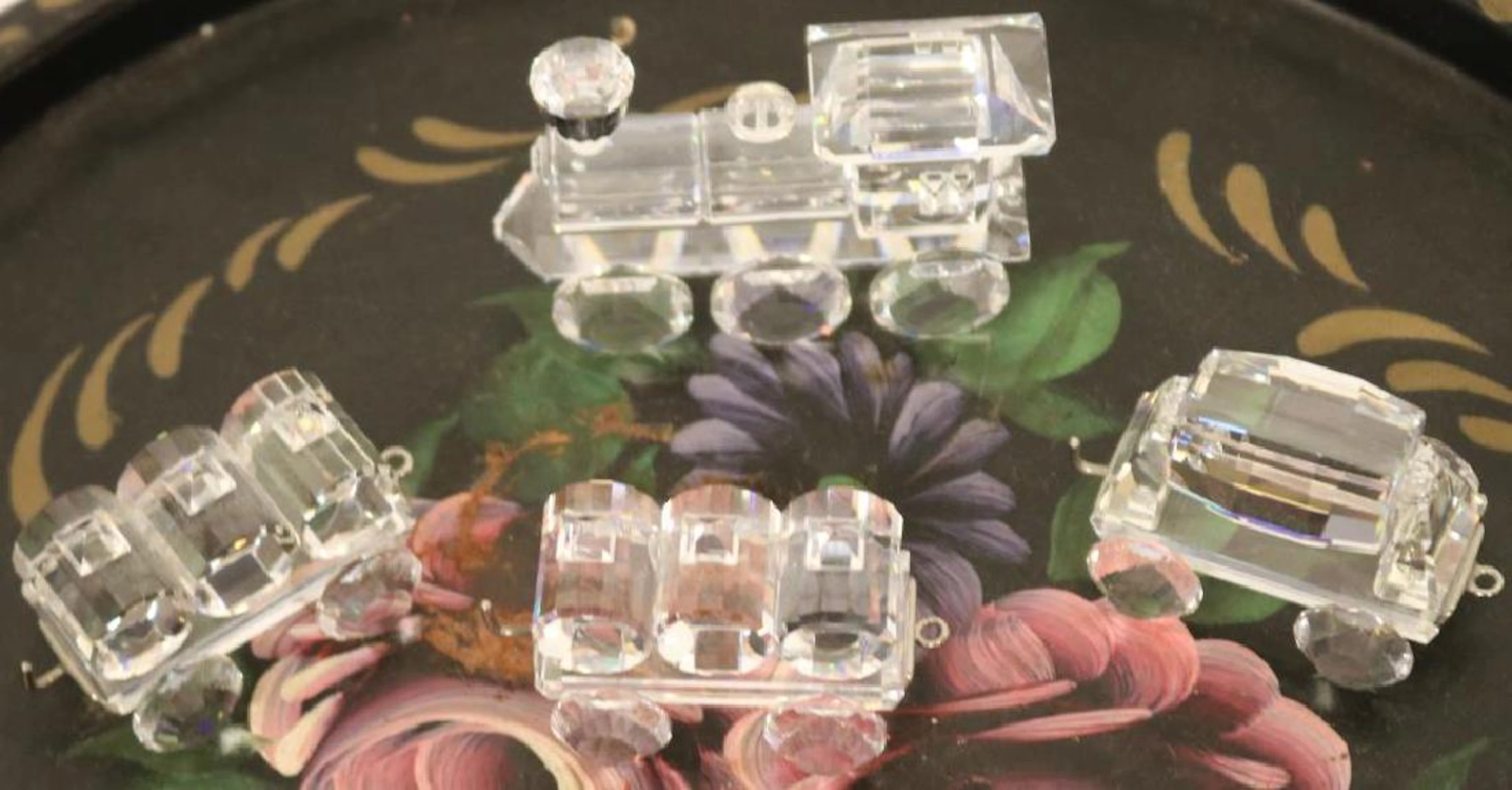 Lot of 4 swarovski train cars, engine & 3 other