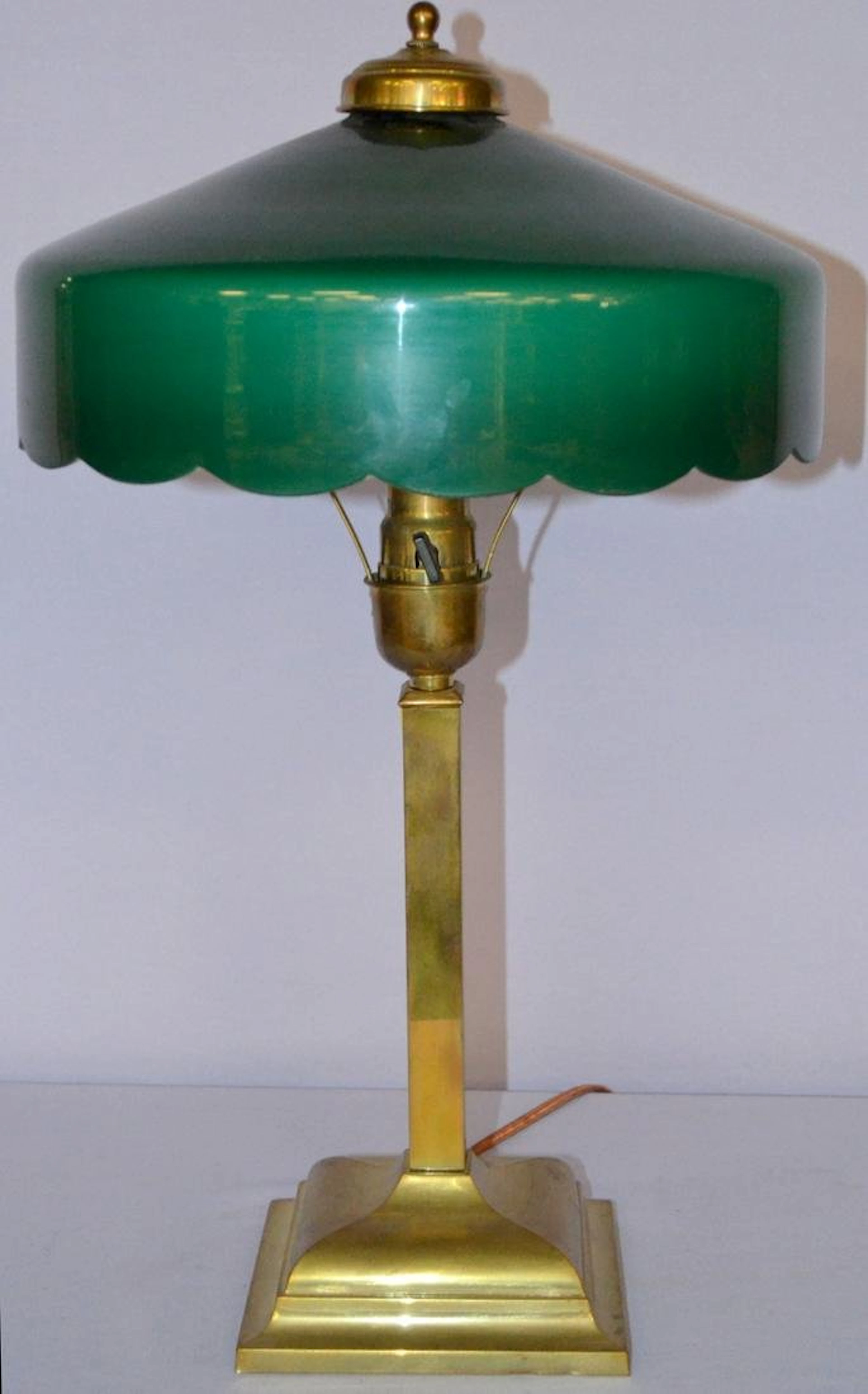 Antique Emeralite Austria Lamp