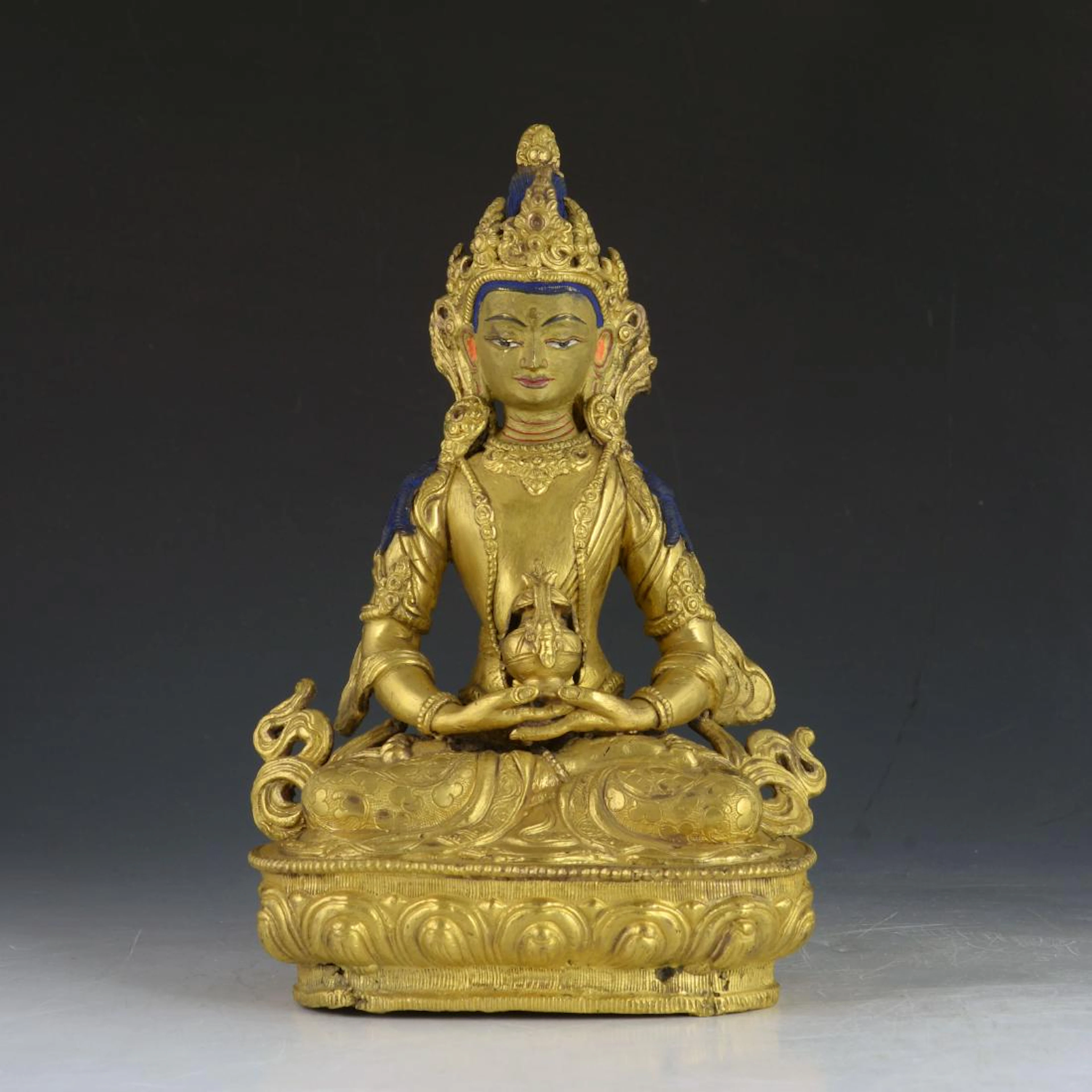 Antique heavy gilt bronze buddhism buddha statue