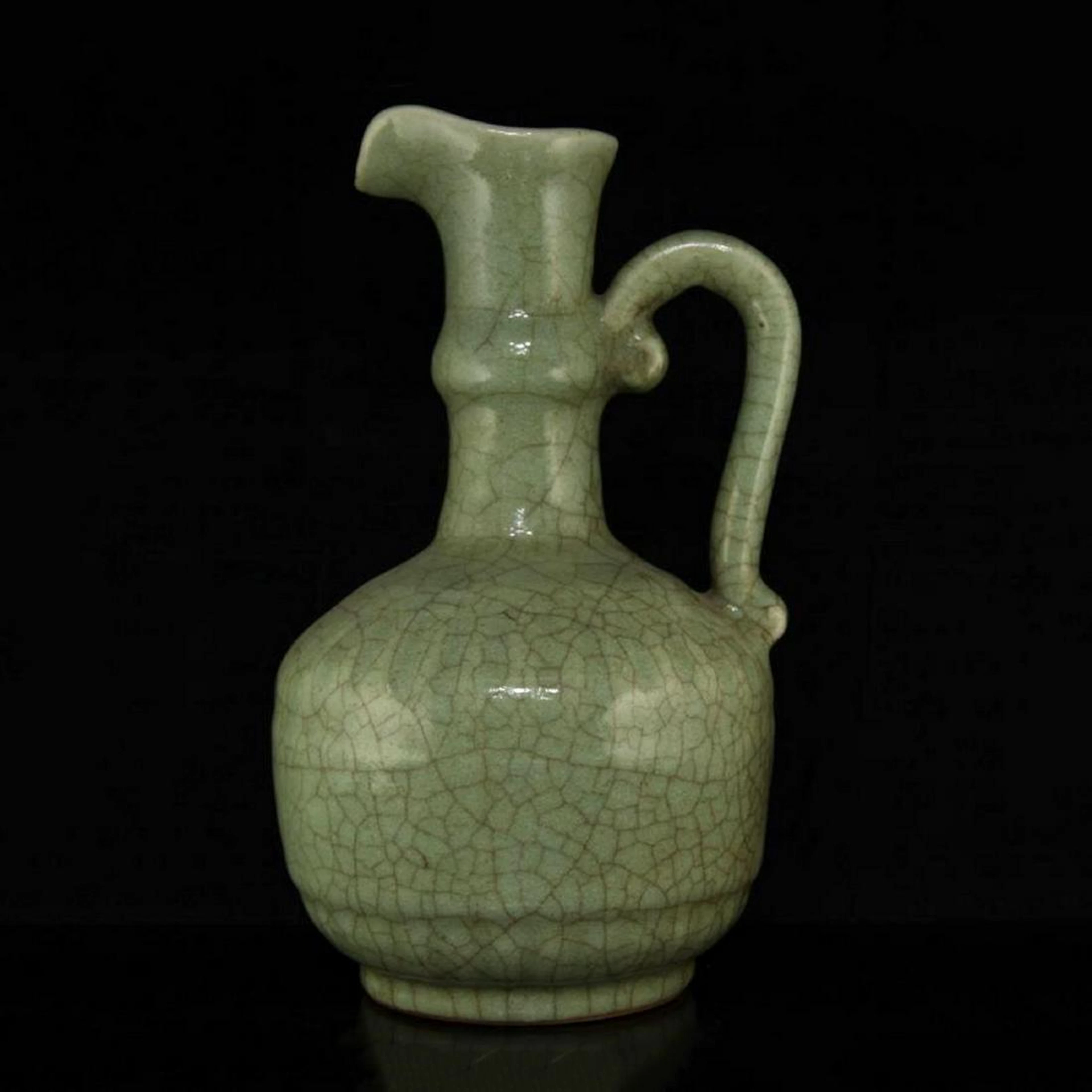 Chinese longquan ware pot