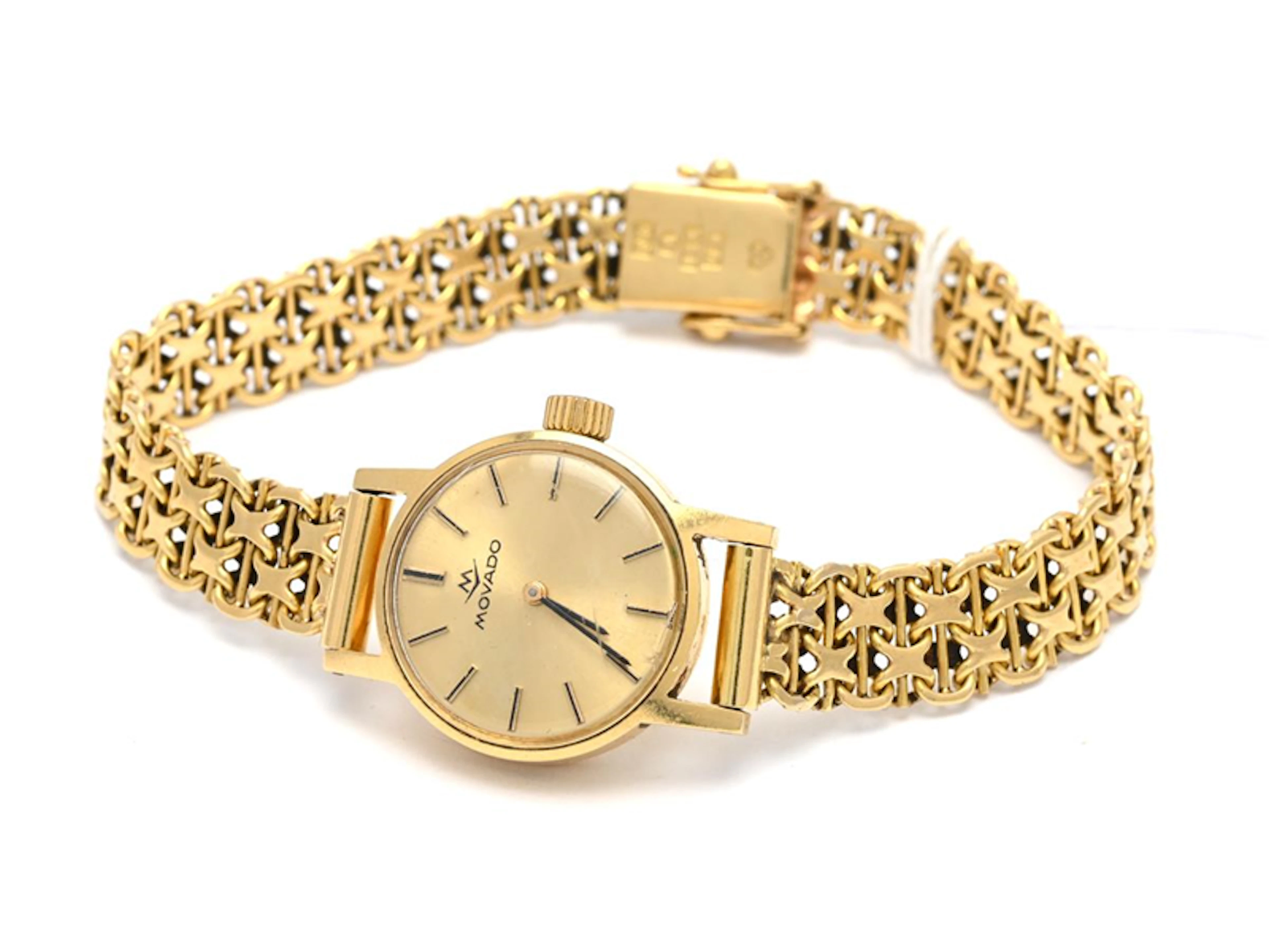 Klockor Movado