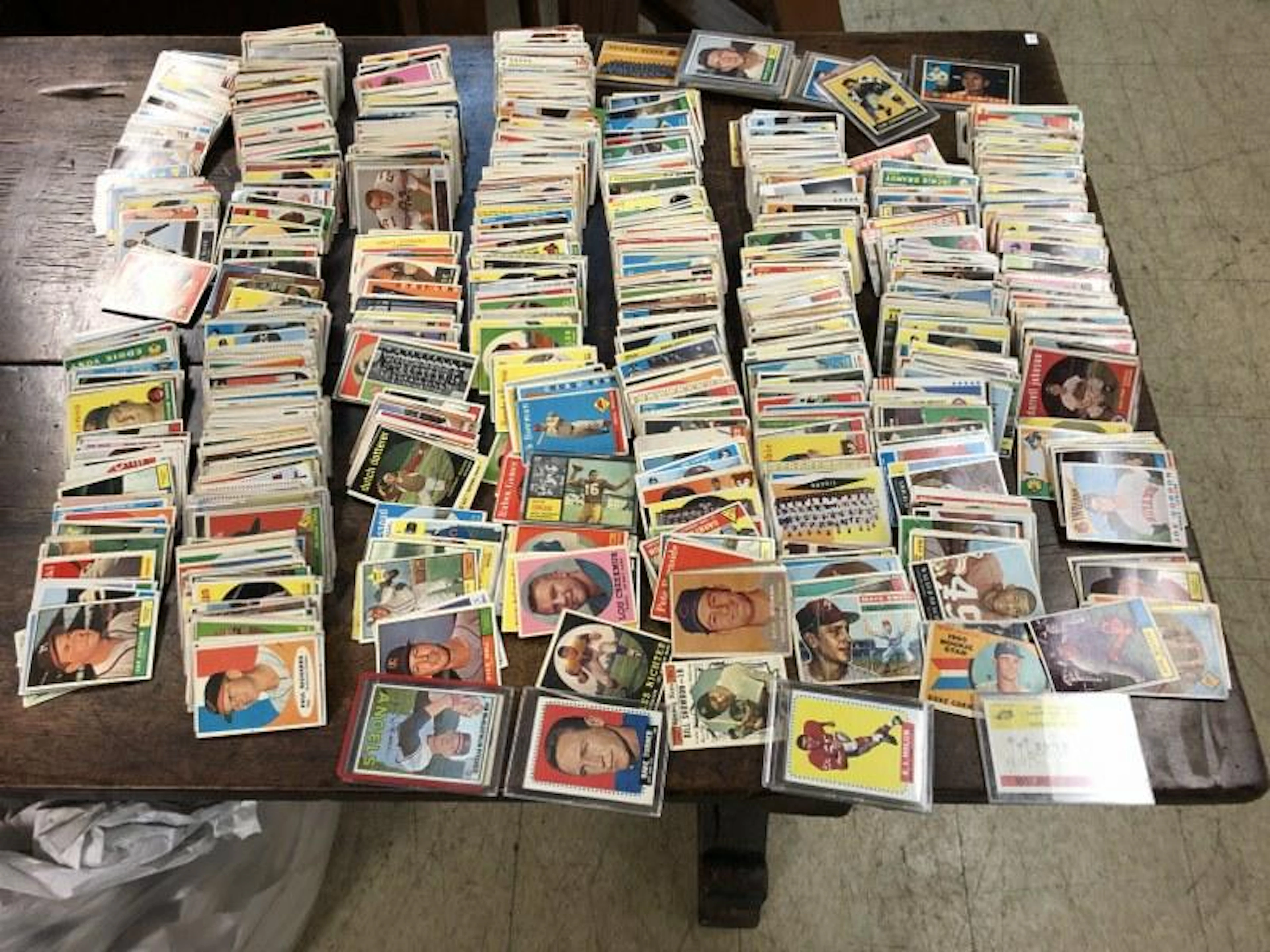 ESTATE LOT HUNDREDS & HUNDREDS OF 1950'S & 60'S