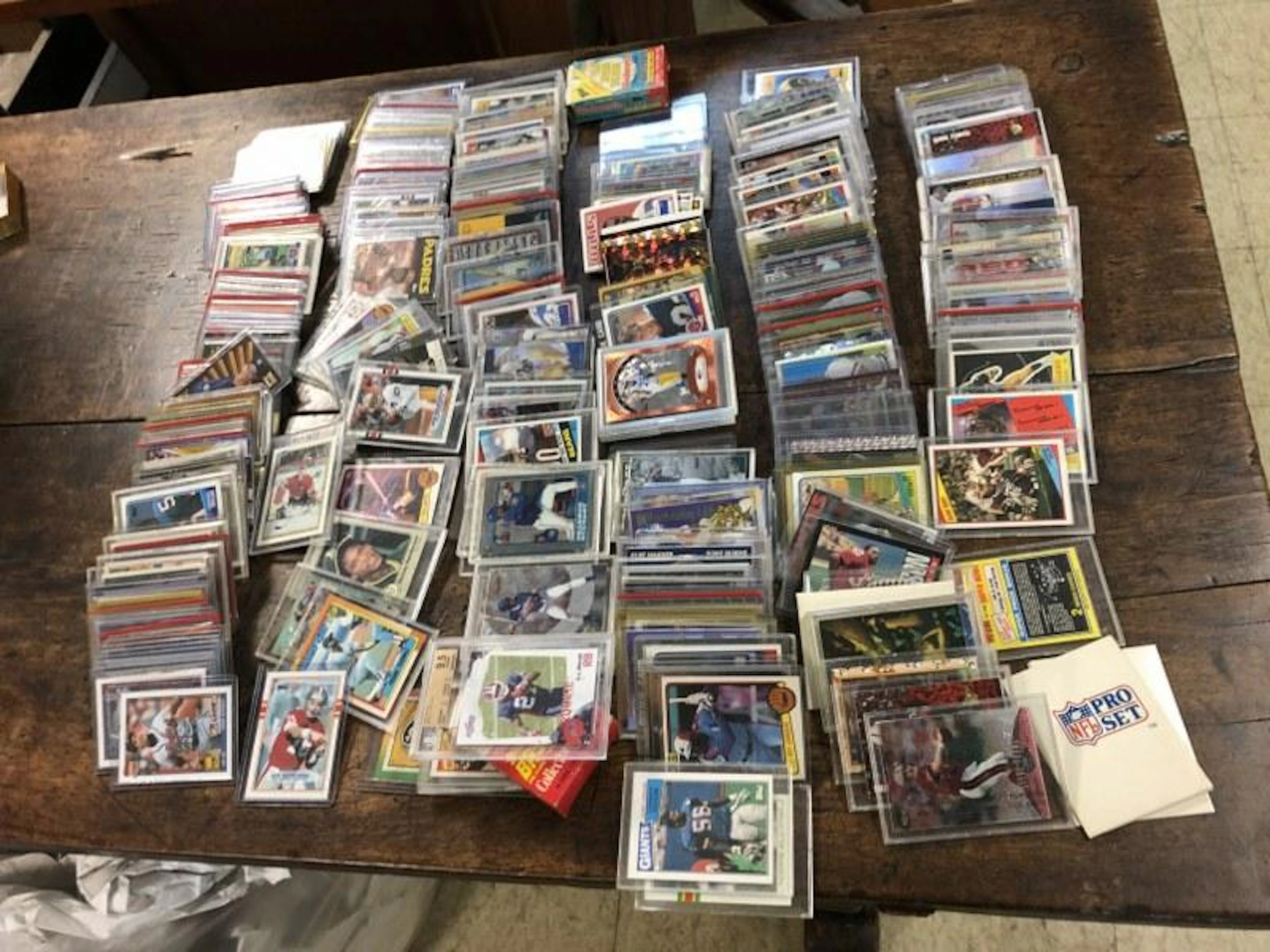 APPROX. A FEW HUNDRED BASEBALL & FOOTBALL CARDS FROM